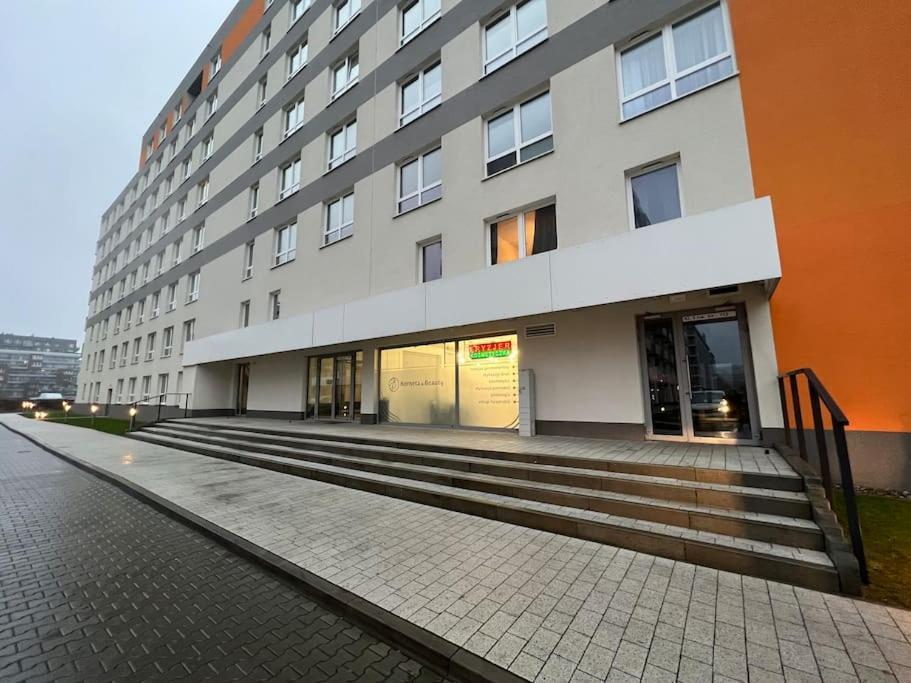 K22 Sky Apartments In The Варшава Екстериор снимка