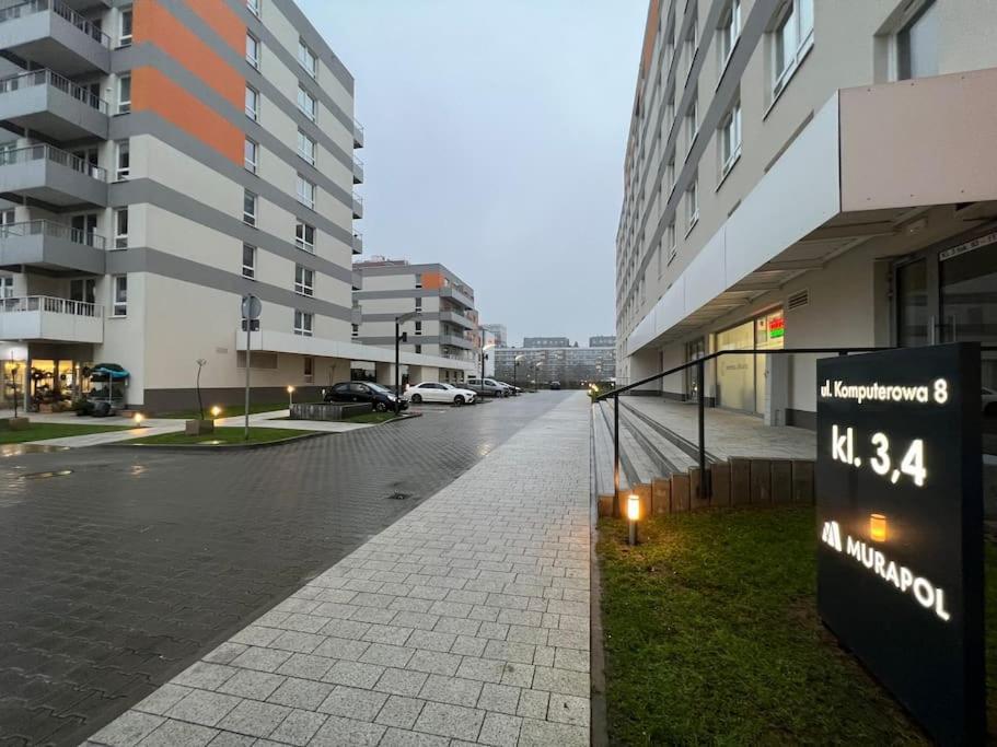 K22 Sky Apartments In The Варшава Екстериор снимка