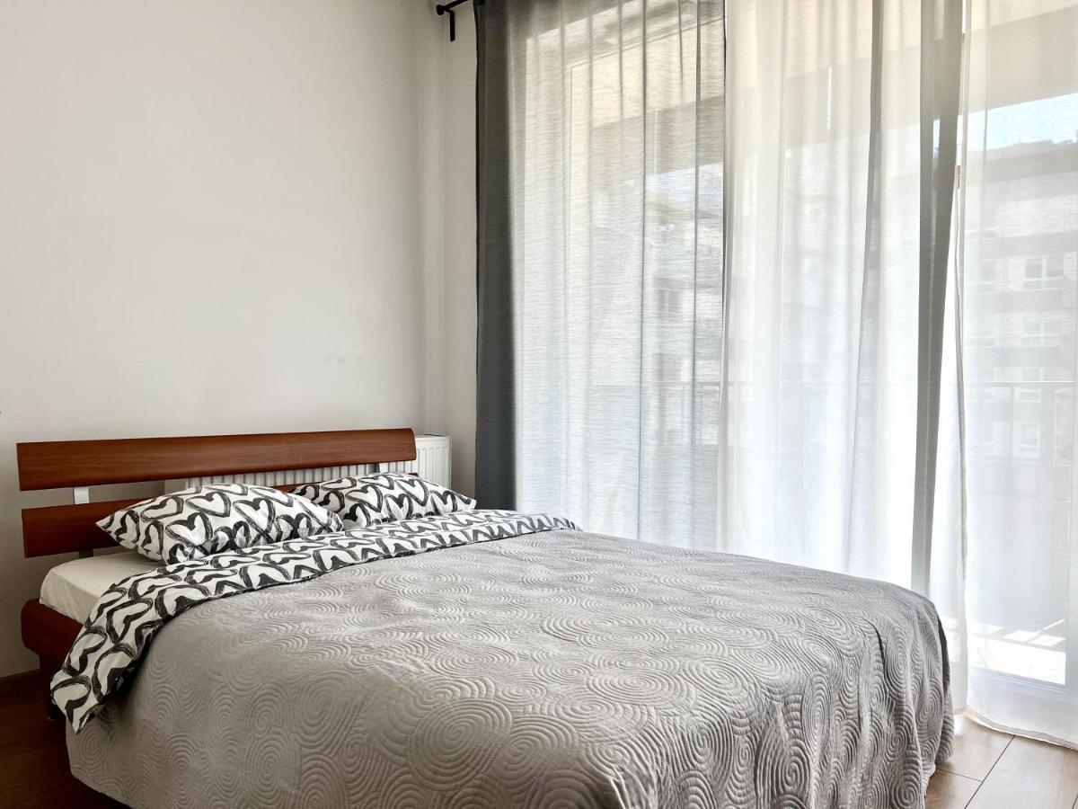 K22 Sky Apartments In The Варшава Екстериор снимка